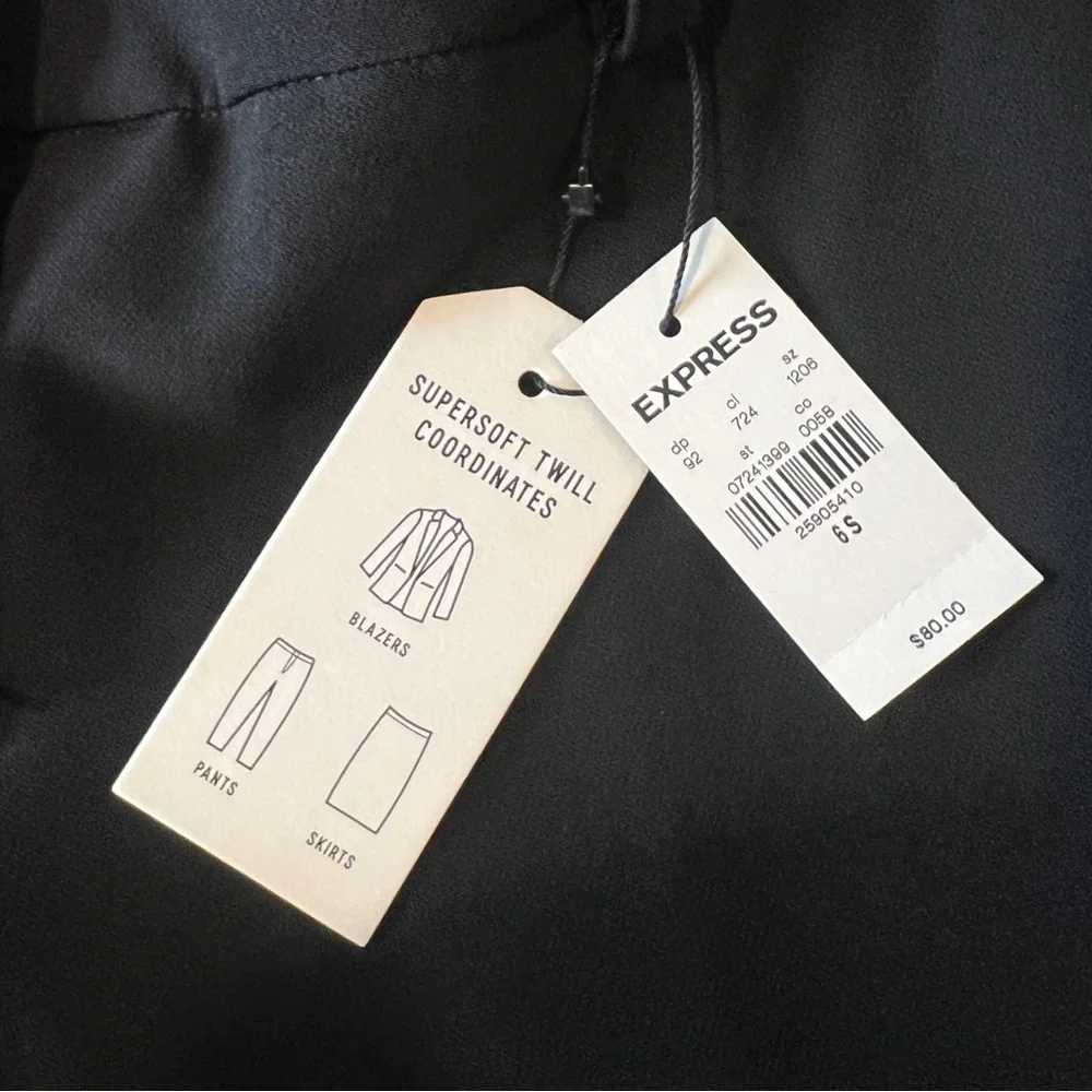 Express Supersoft Twill Stretch Black Low Rise Bootcut Pants NWT Size 6 Short - Picture 8 of 15